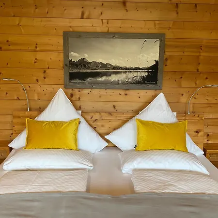 アパート Meb Appartement, Luxurioeses Appartement, Im Chalet-Stil Nur Fuer Zwei, Mit Privater Sauna Im Oberallgaeu ブライハッハ