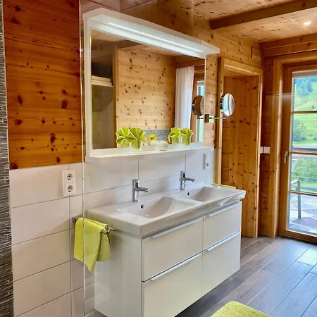 Lejlighed Meb Luxurioeses, Alpines Im Chalet-stil